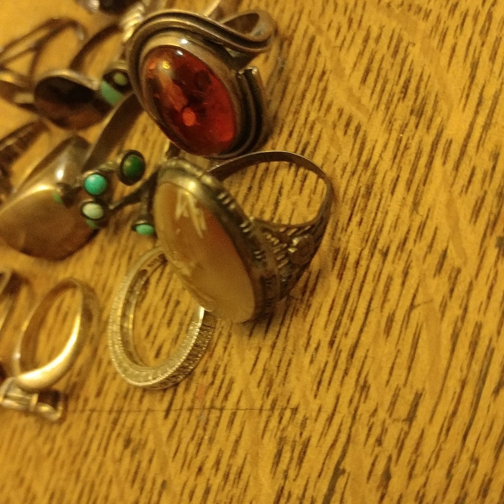 7 Vintage Sterling Rings Sold as a Lot - Picture 4 of 6
